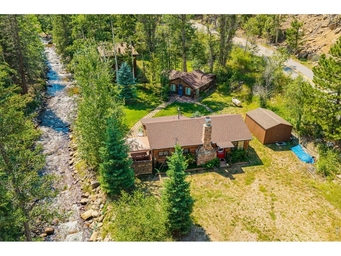 Photo of 259 Riverside Dr