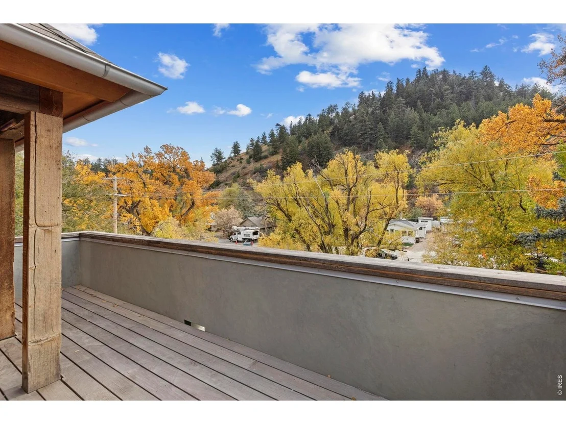 Photo of 22 Artesian Dr