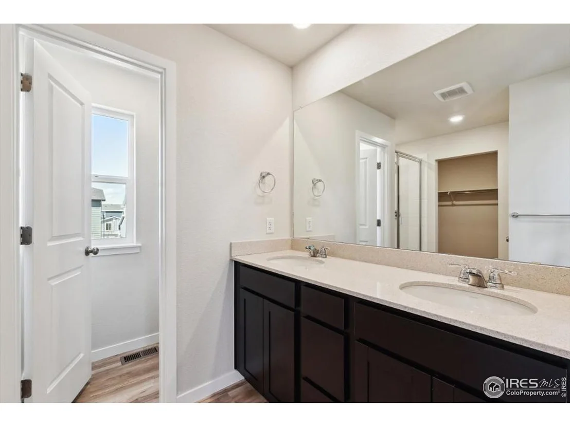 Photo of 4431 Trader St