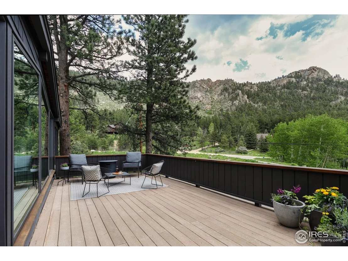 Photo of 451 Cedar Dr