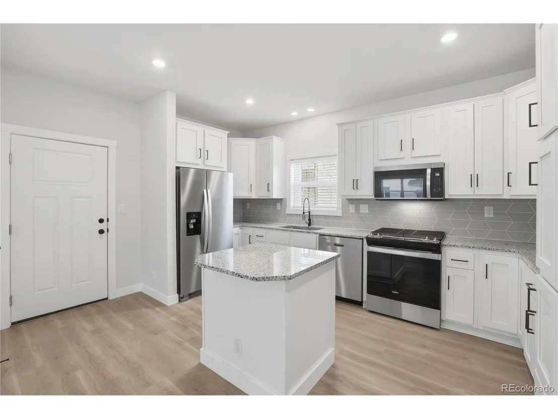 Photo of 378 Bluffs Dr
