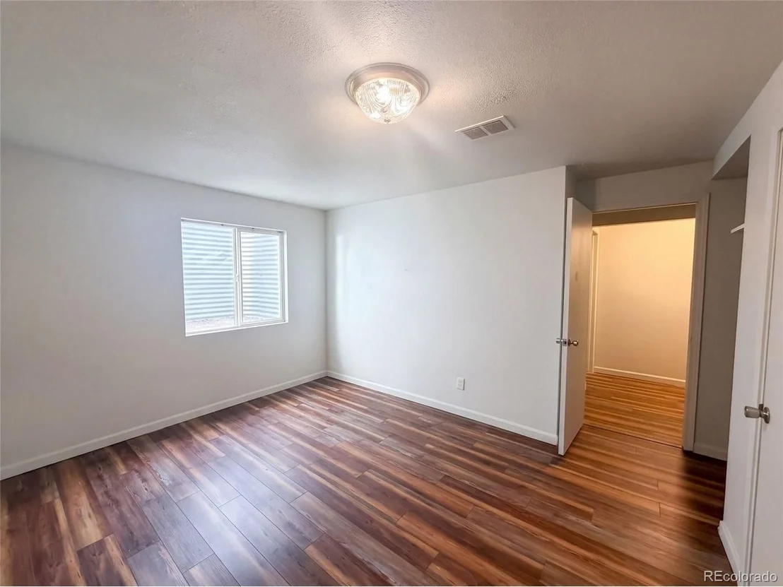 Photo of 3820 Dove Ln