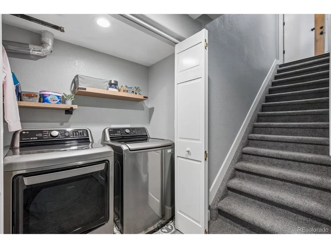 Photo of 16287 Blueleaf Pl