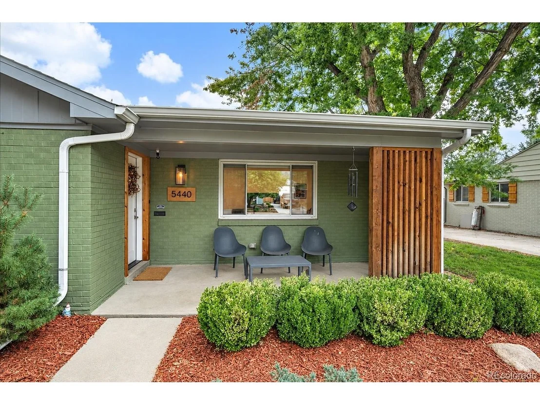 Photo of 5440 Hoyt Dr