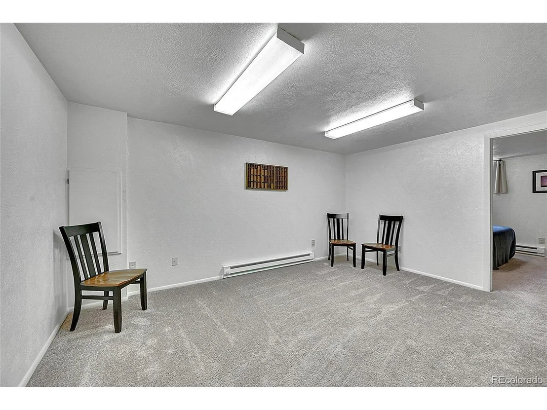 Photo of 1093 Lilac Cir