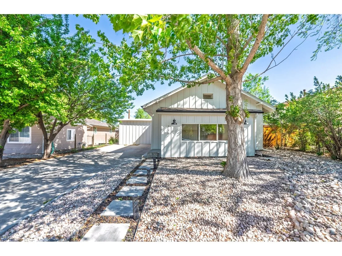 Photo of 104 Oak St