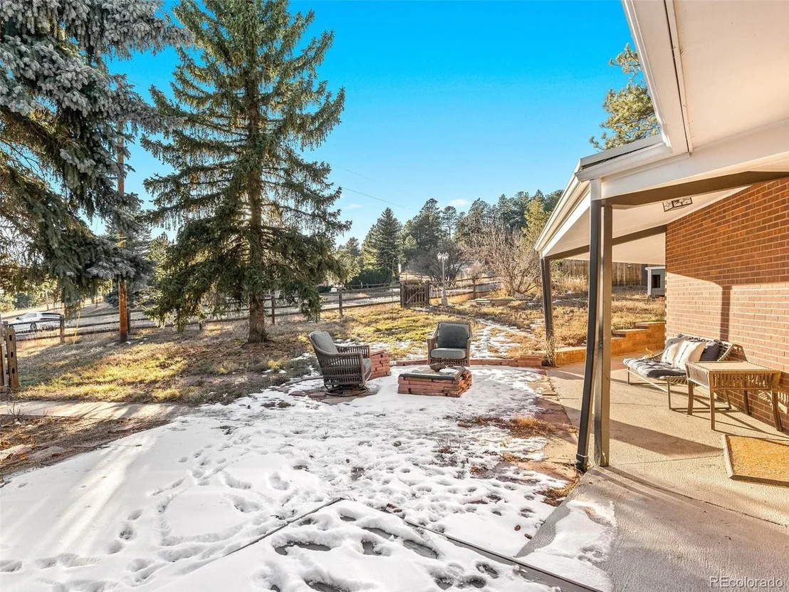 Photo of 19377 Hill Dr