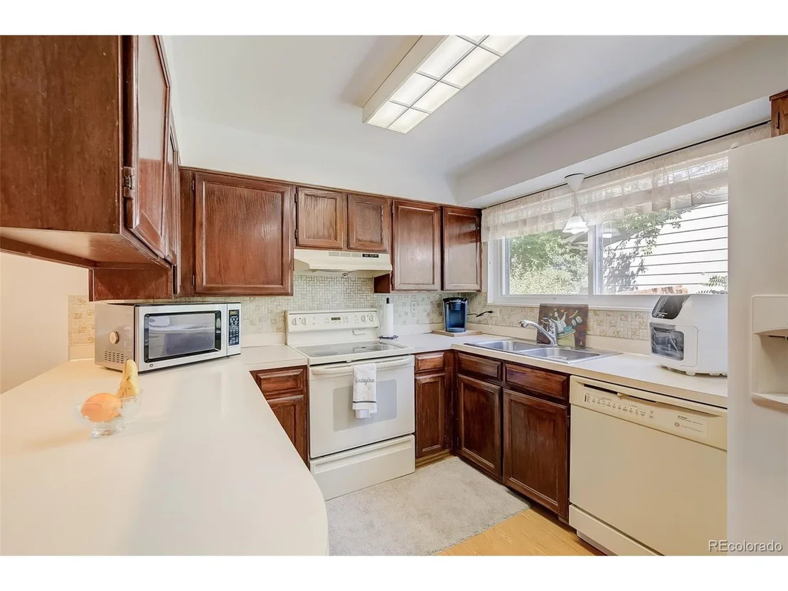 Photo of 9442 Sierra Dr