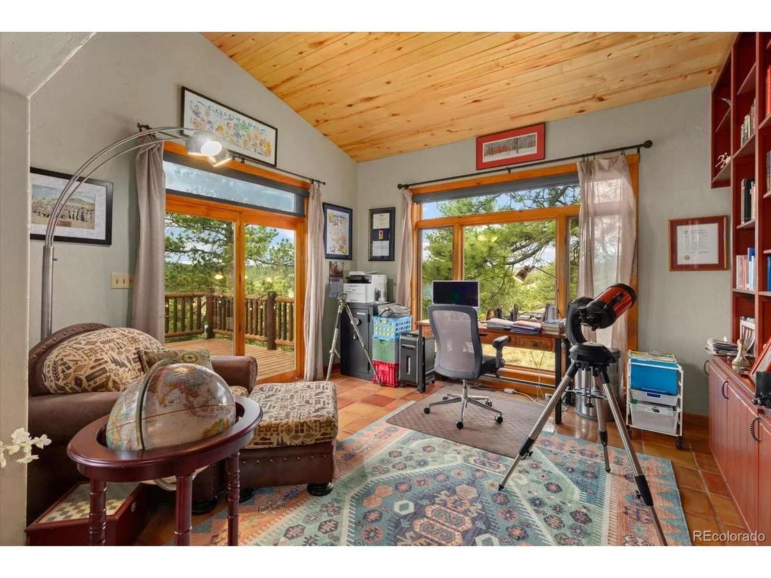 Photo of 40 Bear Ridge Rd