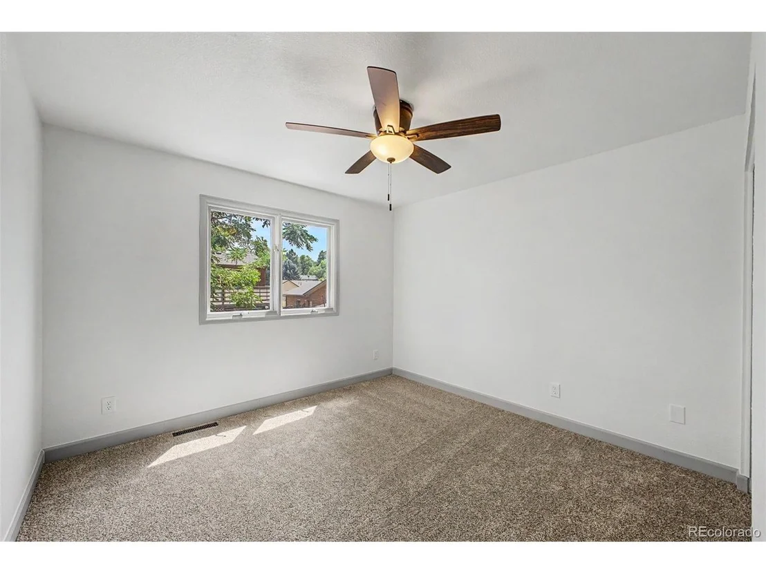 Photo of 2823 Humboldt Cir