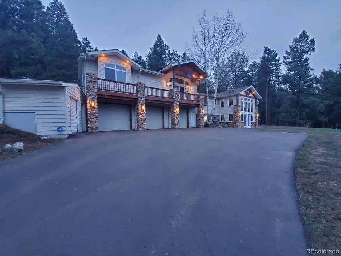 Photo of 115 Spruce Rd