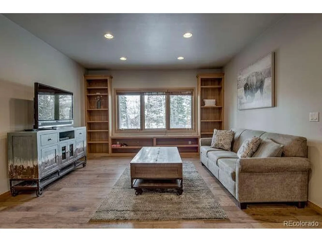 Photo of 89 Fairview Cir