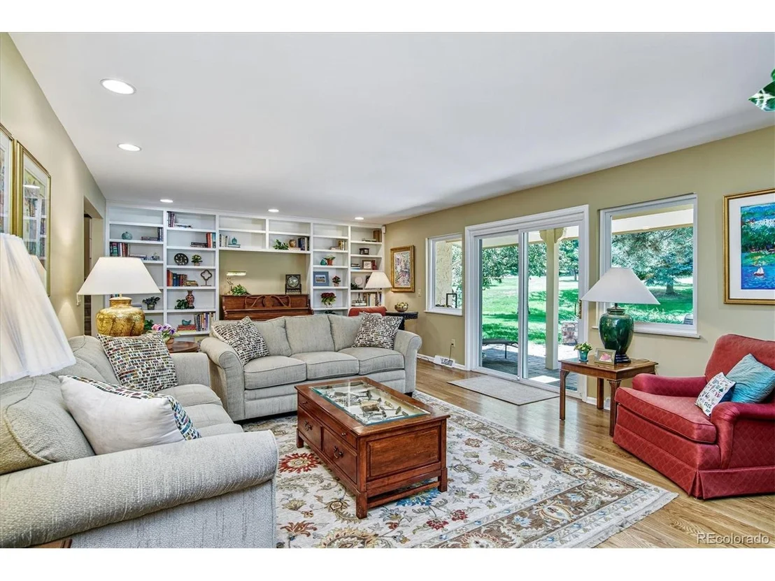 Photo of 15173 Willowbrook Ln