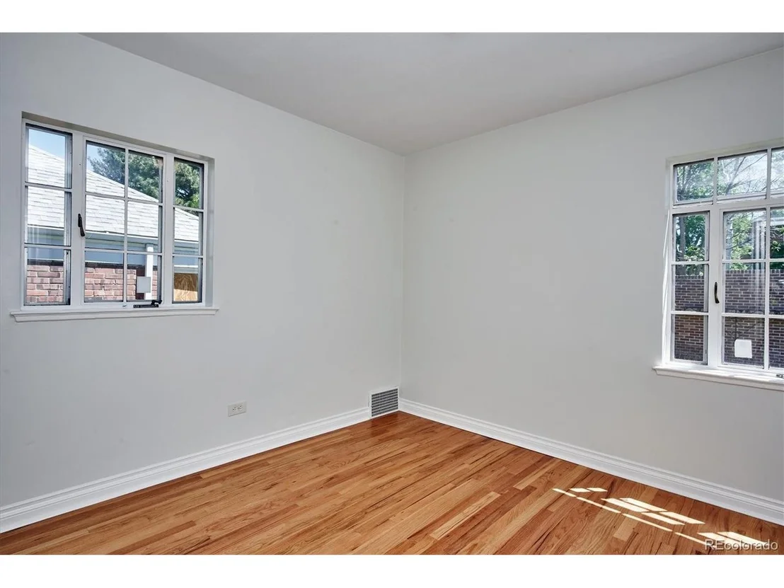 Photo of 1100 Grape St