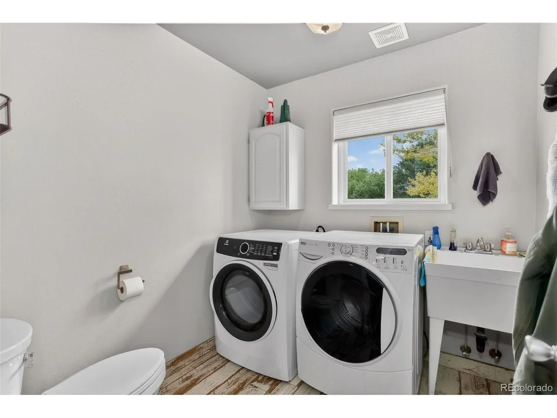 Photo of 4717 Foothills Dr