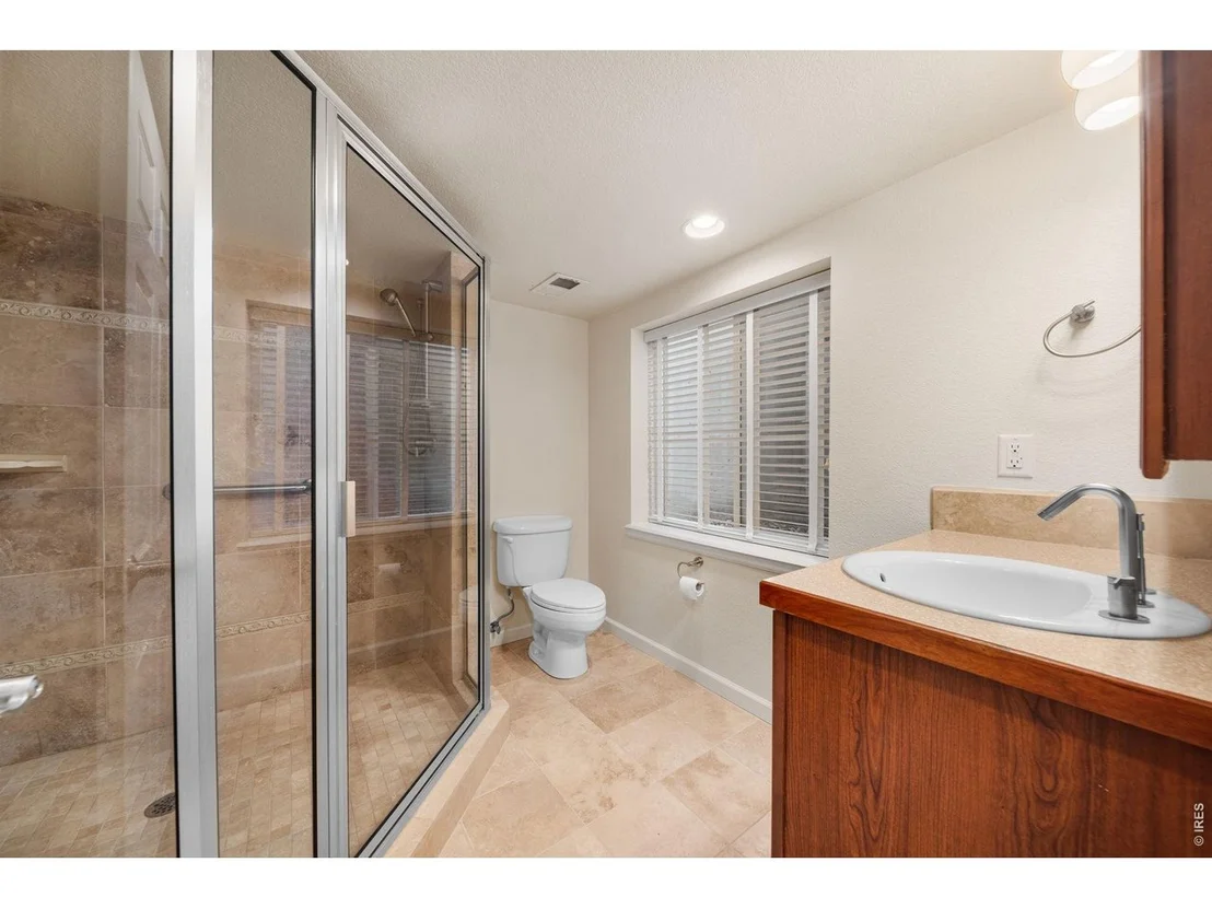 Photo of 3832 Observatory Dr