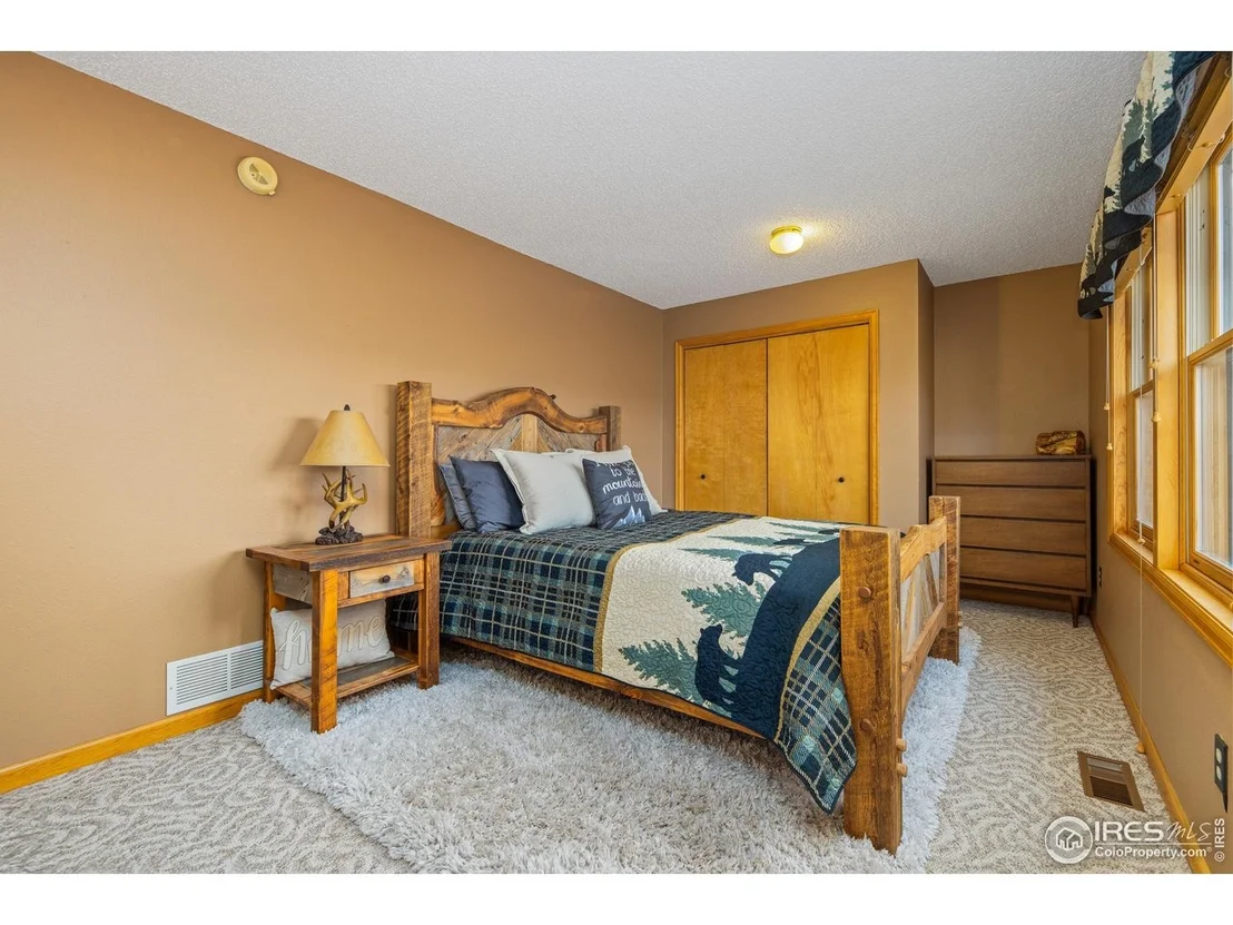 Photo of 578 Alpine Dr