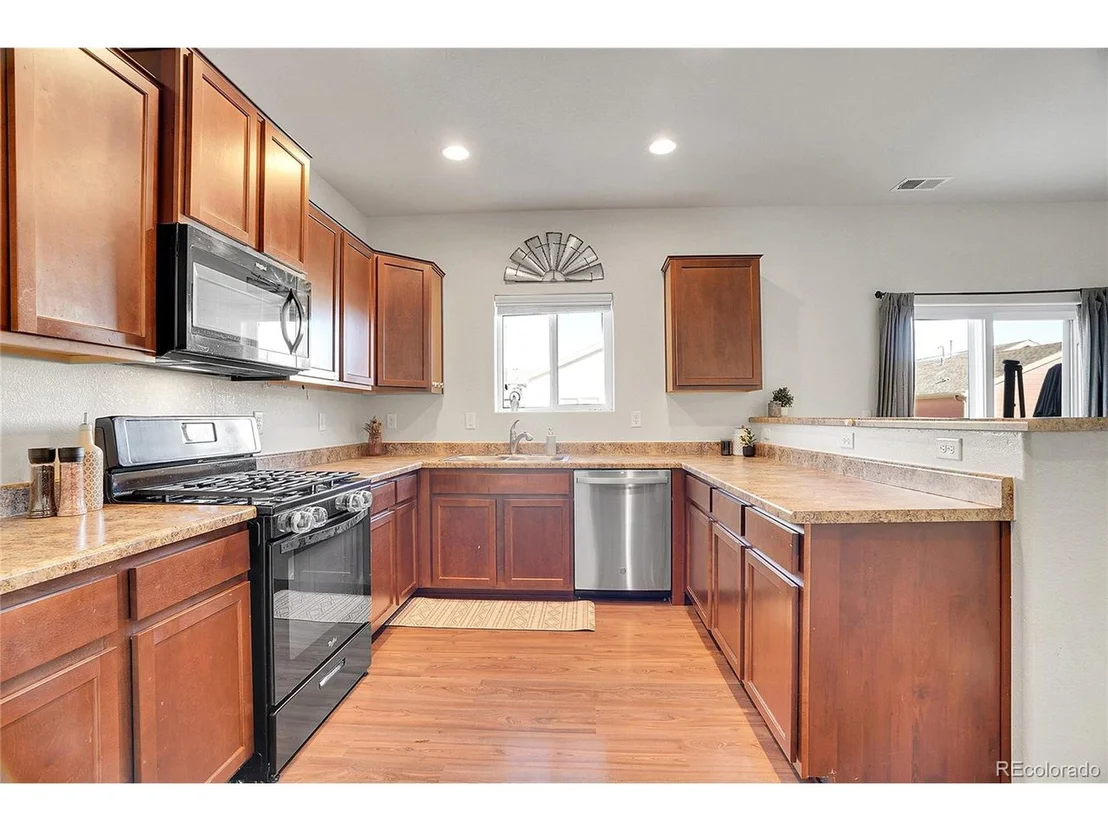 Photo of 567 Solano Dr