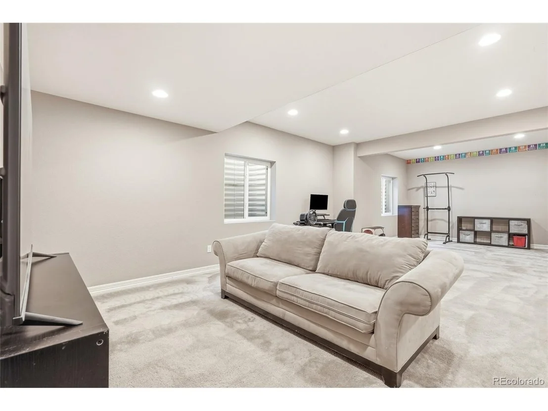 Photo of 3320 Empire Ave