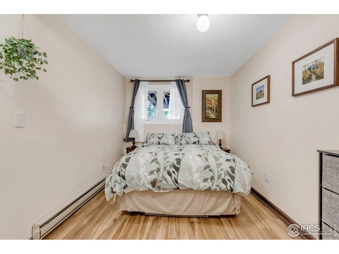 Photo of 287 Brook Cir