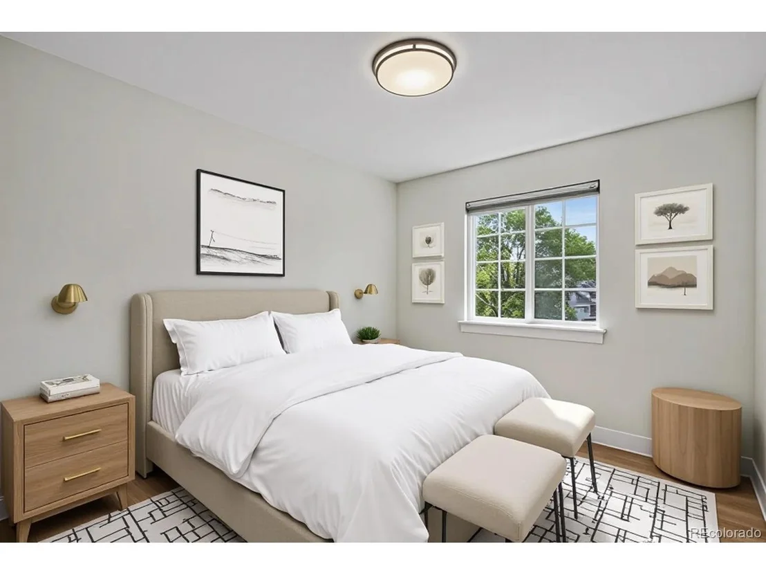 Photo of 995 Garden Dr