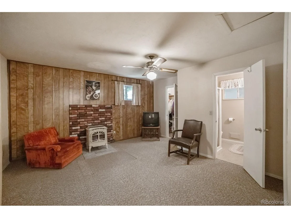 Photo of 1242 Roland Dr