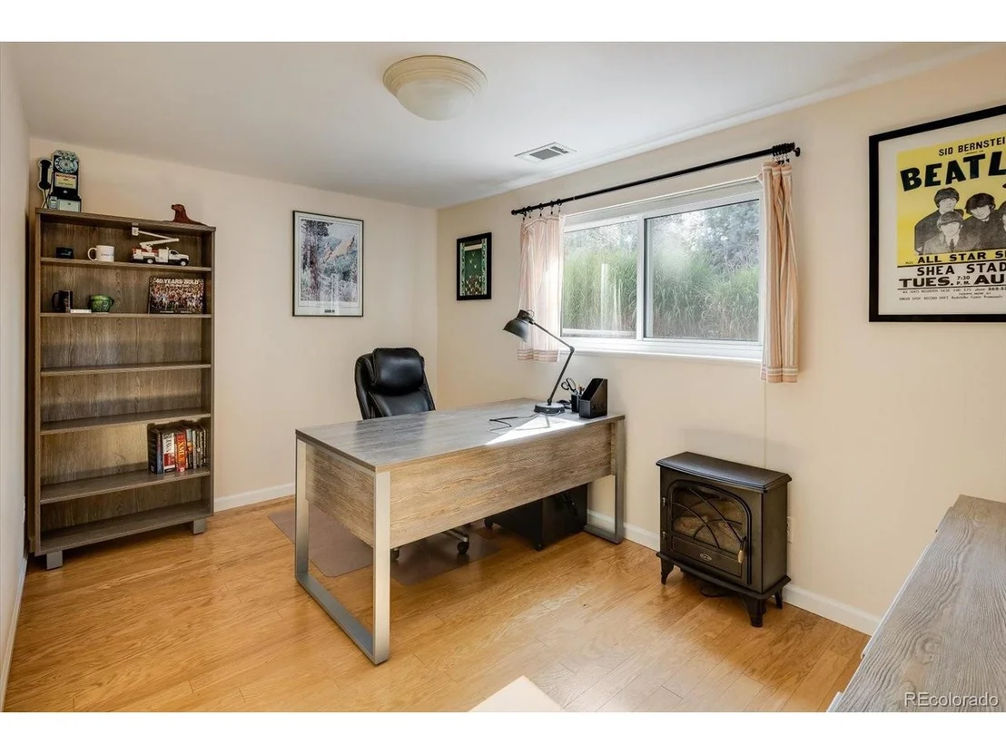 Photo of 115 Manhattan Dr