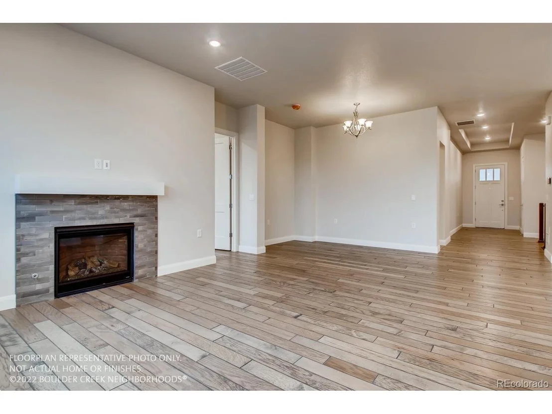 Photo of 886 Quarry Cir