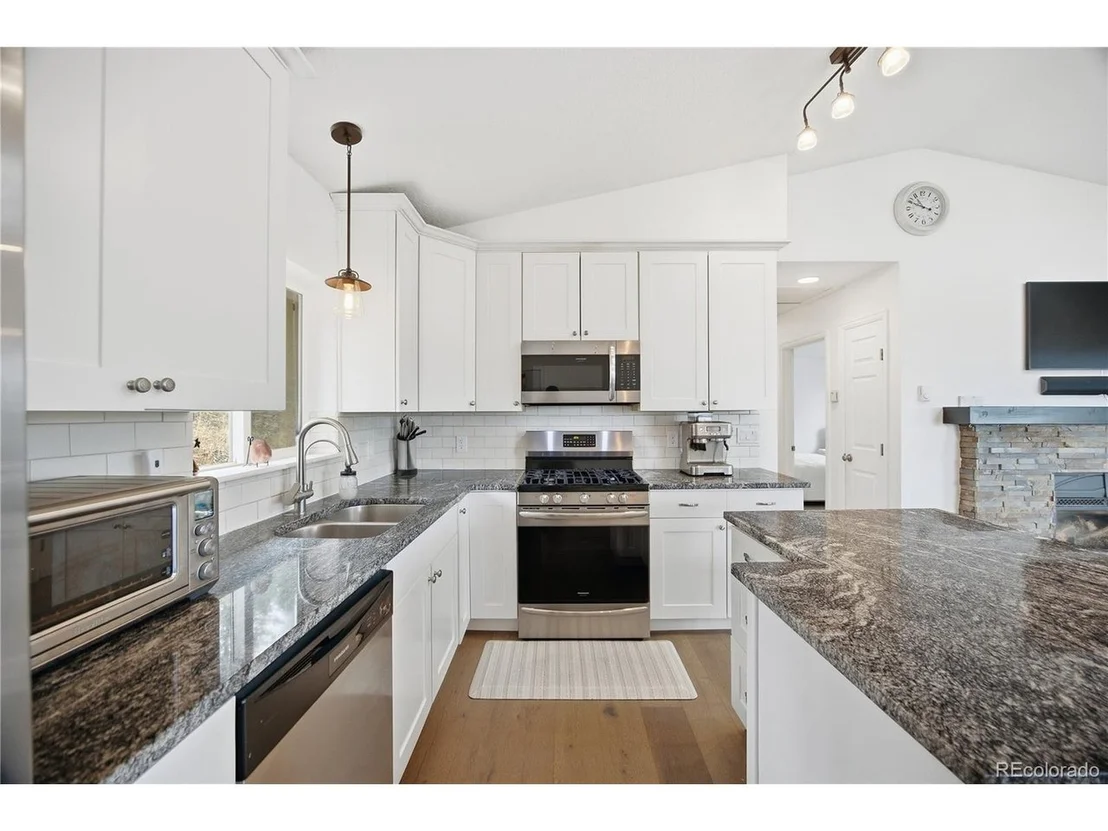Photo of 9941 City View Dr