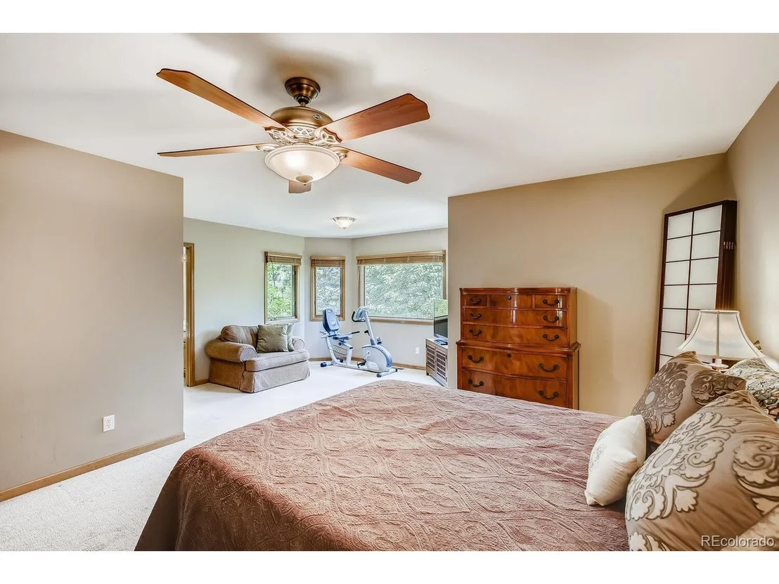 Photo of 2000 Emerald Dr