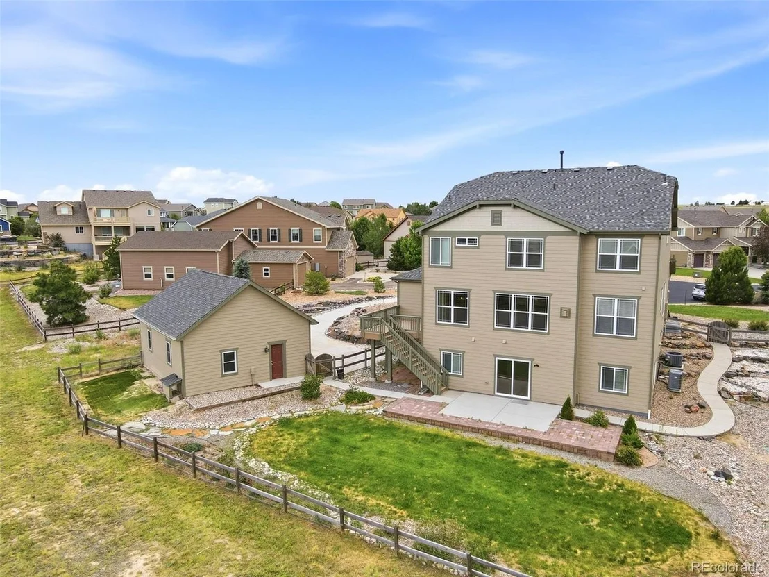 Photo of 42007 Westchester Cir