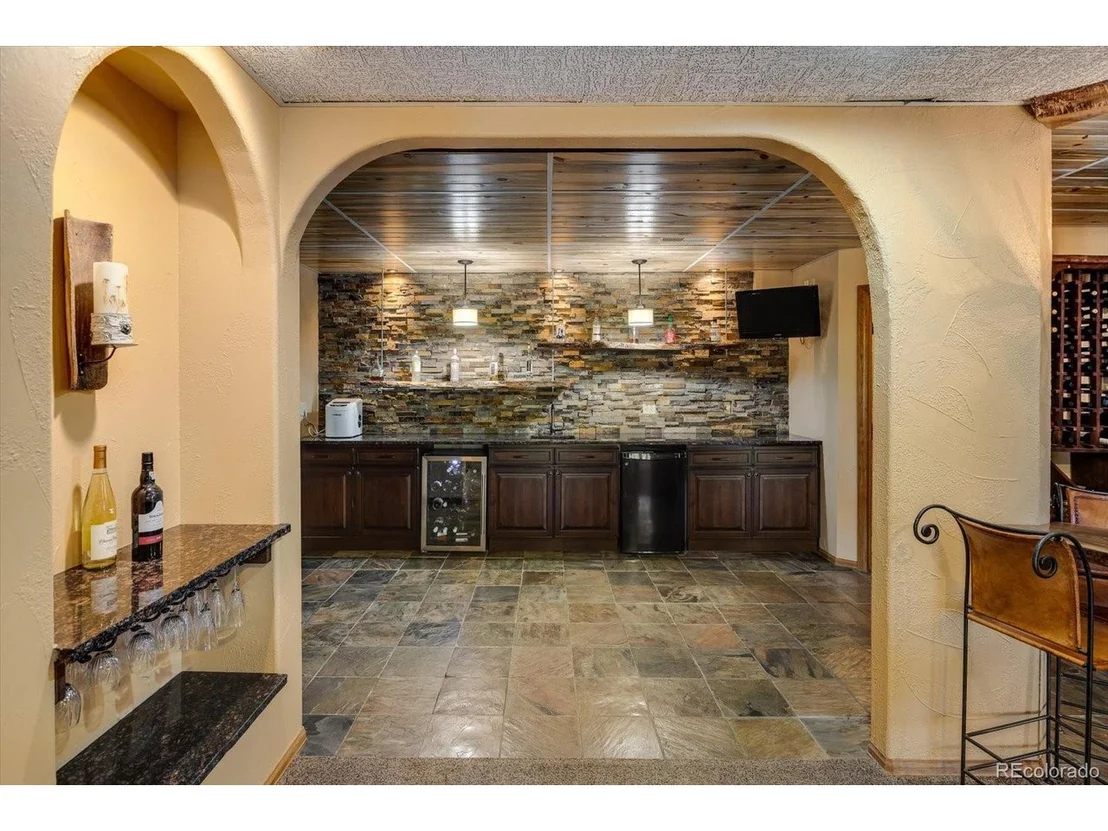 Photo of 261 Evergreen Rd