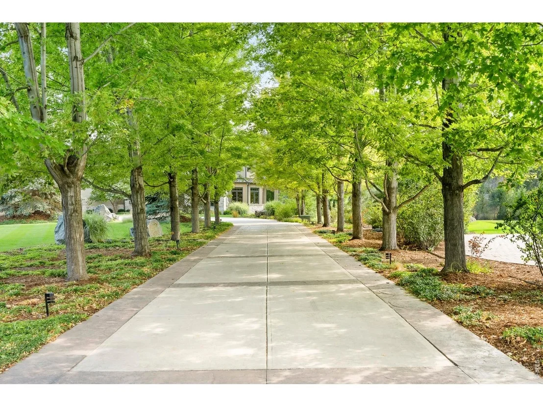 Photo of 2158 Tamarack Ave