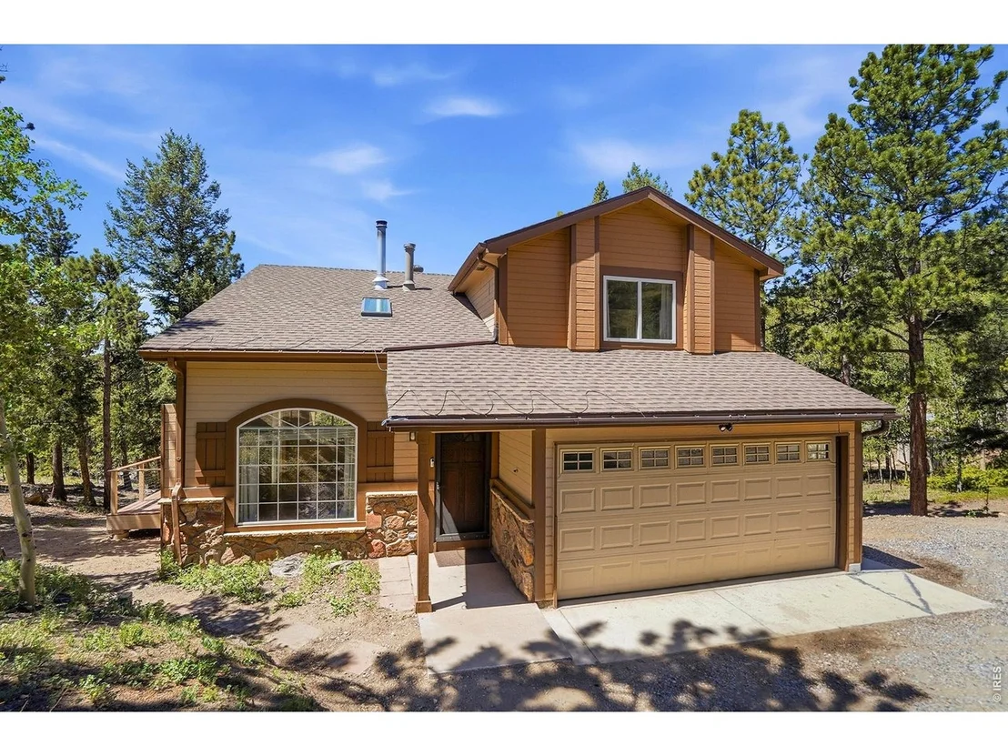 Photo of 212 Elk Pl
