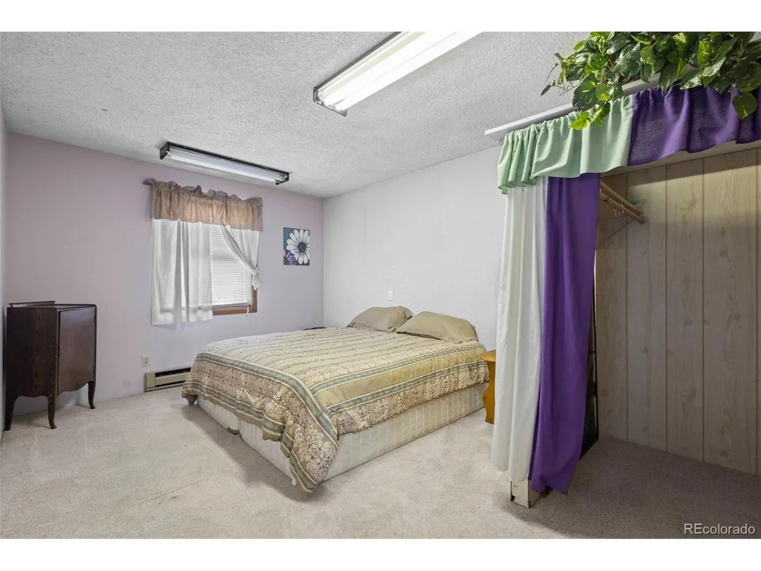 Photo of 1469 Douglas Dr