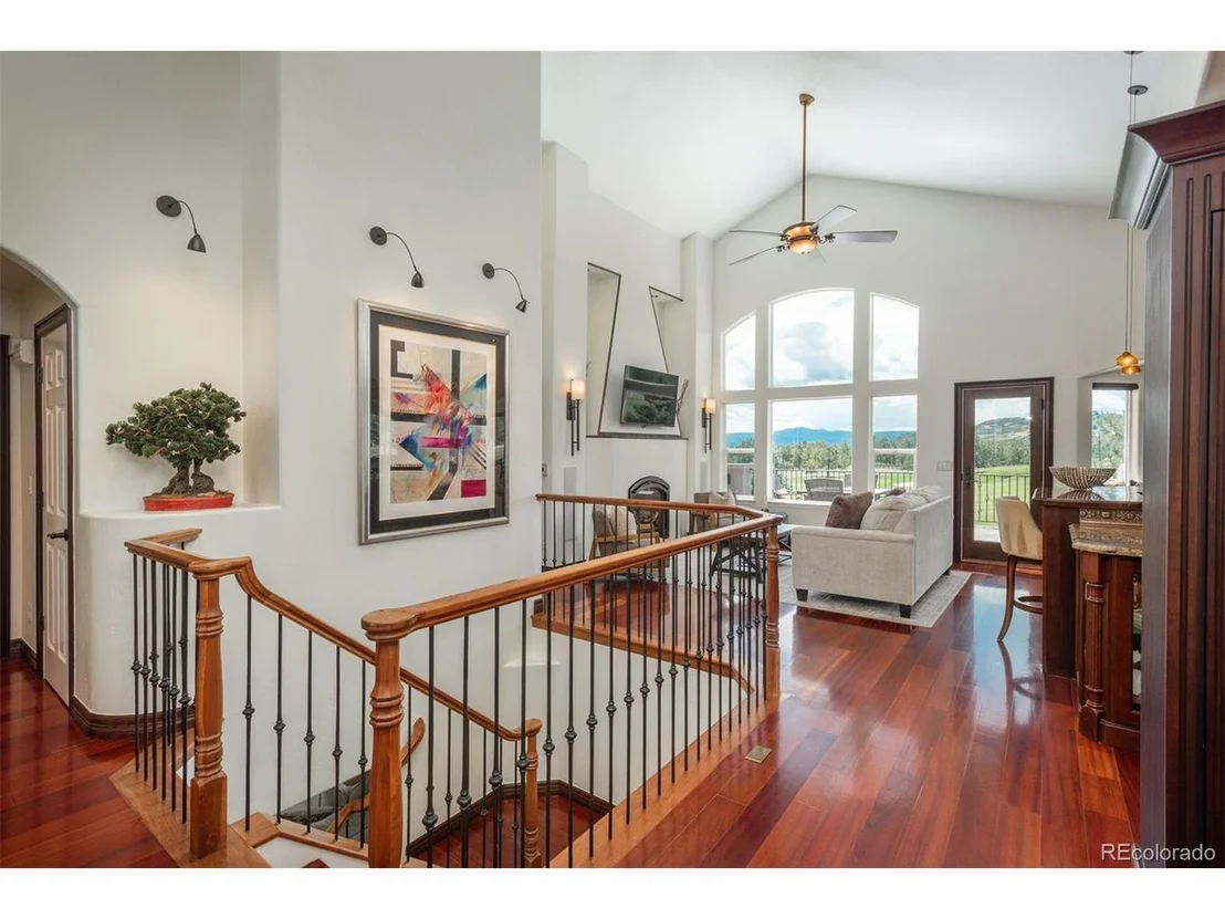 Photo of 1339 Castlepoint Cir