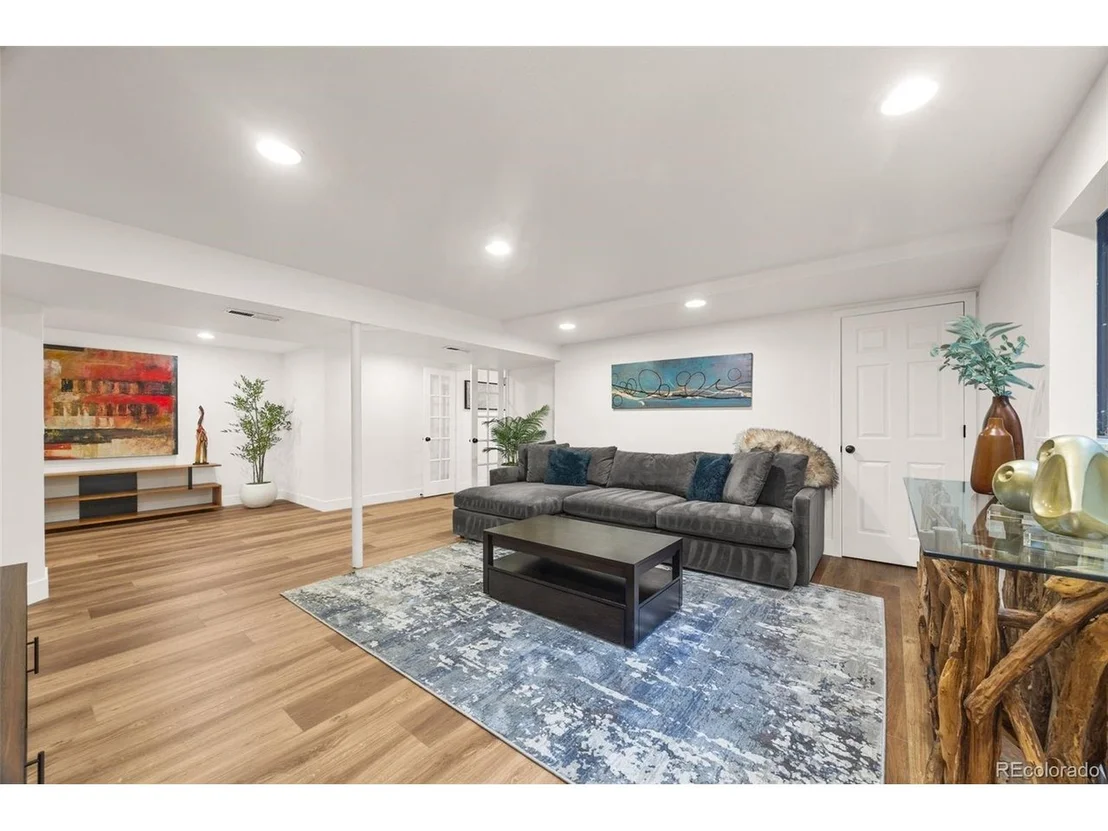 Photo of 102 Jackson Cir
