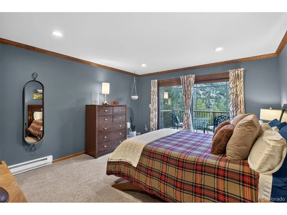 Photo of 212 Juniper Ln