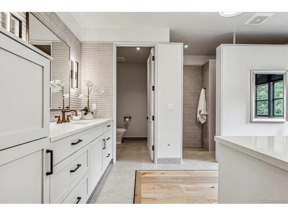 Photo of 33114 Upper Bear Creek Rd