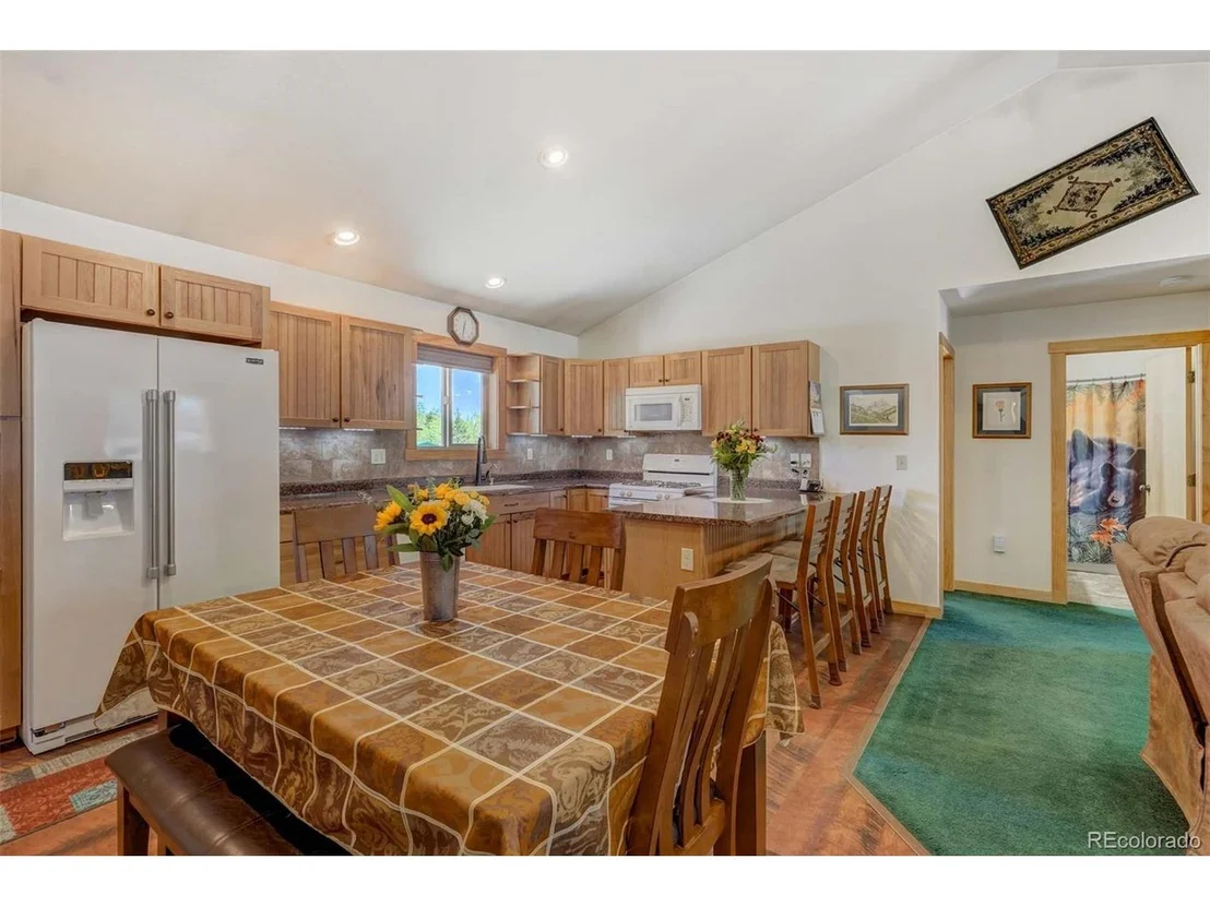 Photo of 453 Castle Mountain Dr