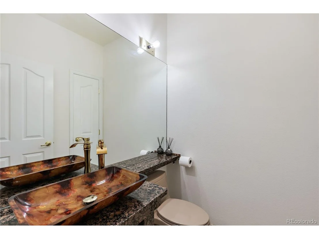 Photo of 21060 Saddleback Cir
