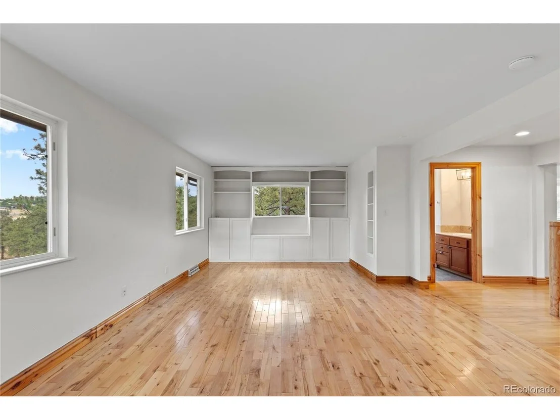 Photo of 3919 Woods Rd
