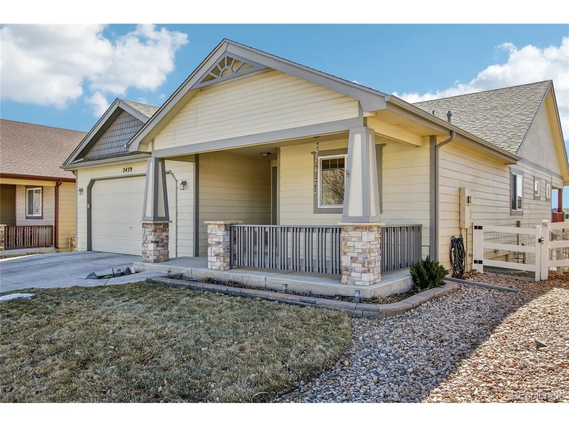 Photo of 2439 Maple Hill Dr