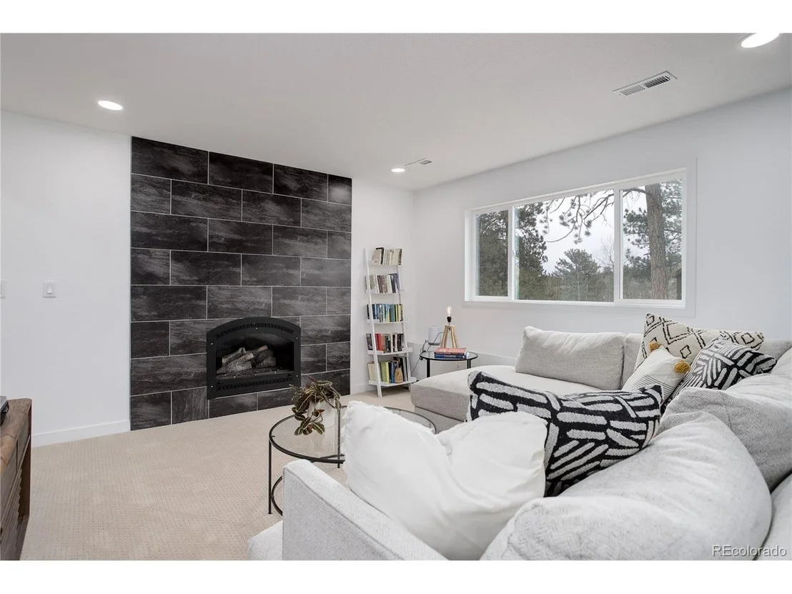Photo of 95 Fitzsimmons Rd