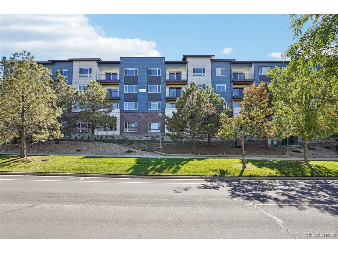 Photo of Unit 1307 at 487 Interlocken Blvd