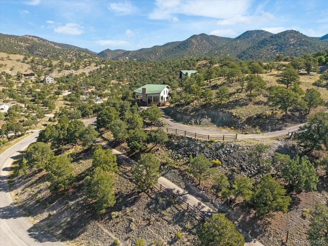 Photo of 10102 Sioux Cir