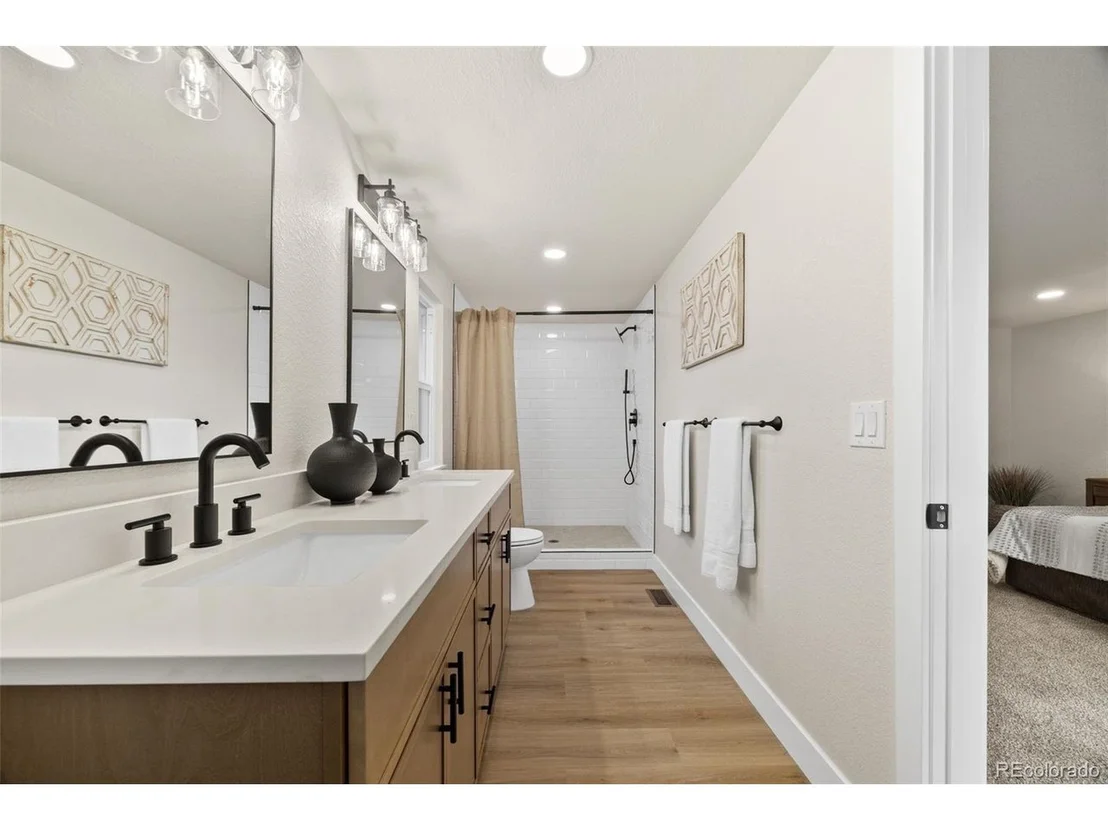Photo of 8162 Field Cir