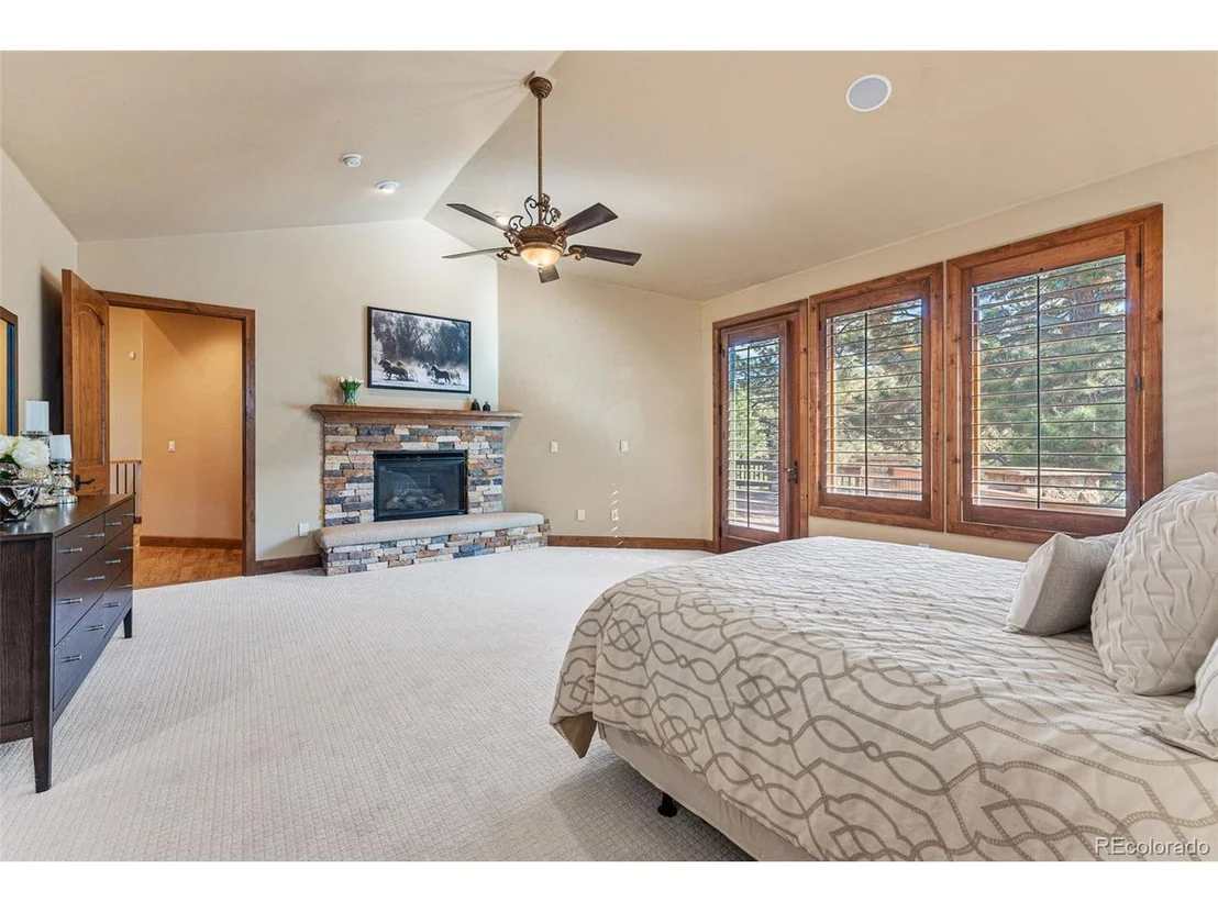 Photo of 2392 Saddleback Dr