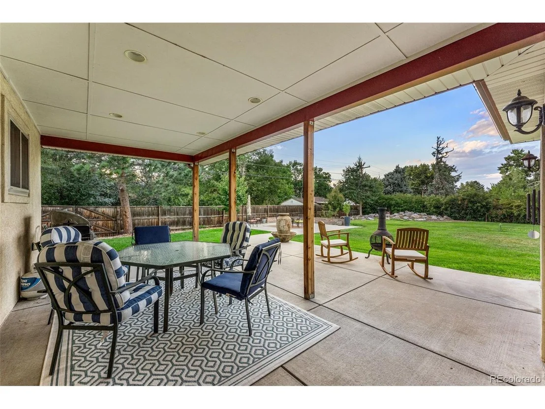 Photo of 2801 N Monaco Pkwy