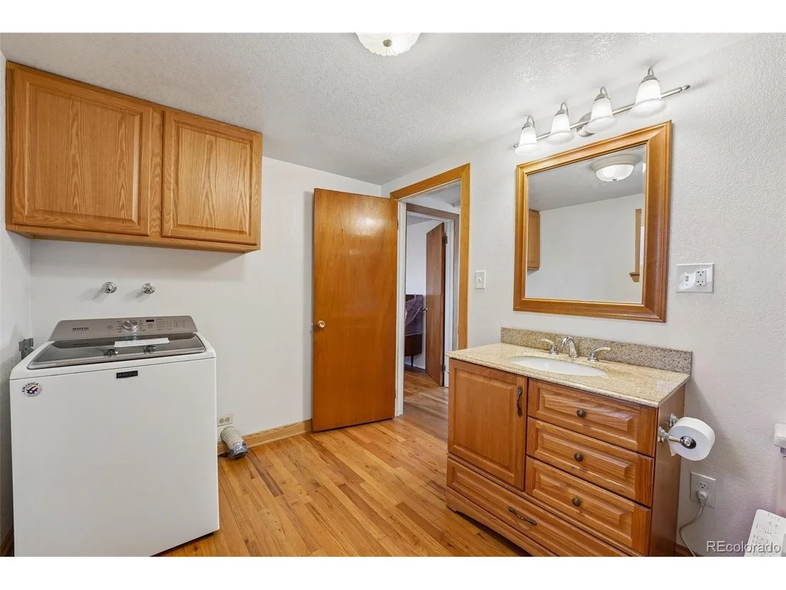 Photo of 101 2nd St